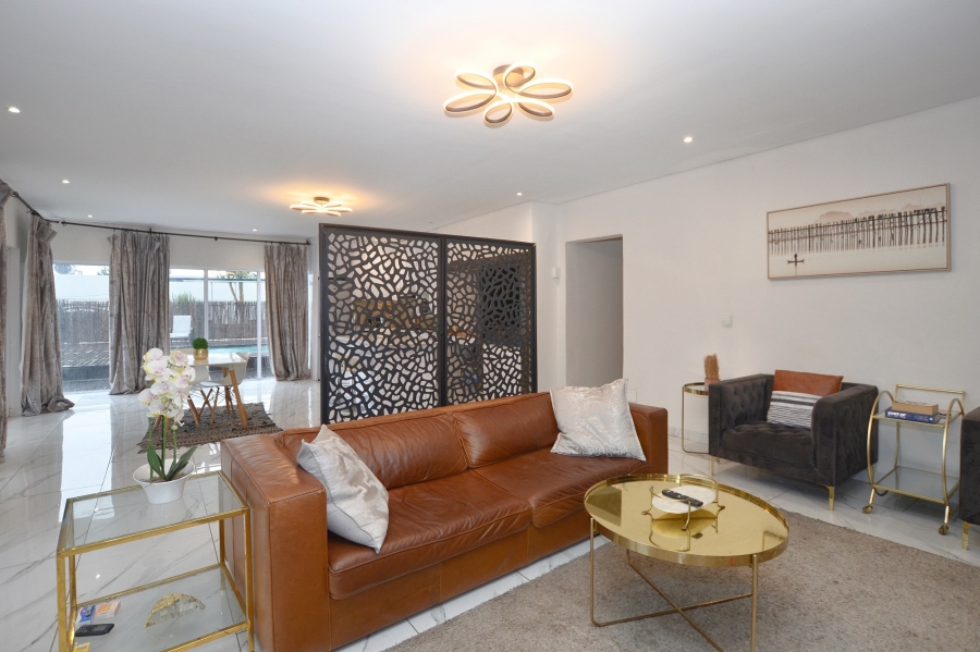 2 Bedroom Property for Sale in Kenridge Western Cape
